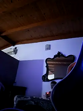 Snapshot of X_xtomas_x chatting on January 9, 6:05 am X xtomas x online show from January 9, 6:05 am