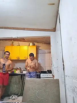 Snapshot of X_xtomas_x chatting on January 13, 3:23 am X xtomas x online show from January 13, 3:23 am