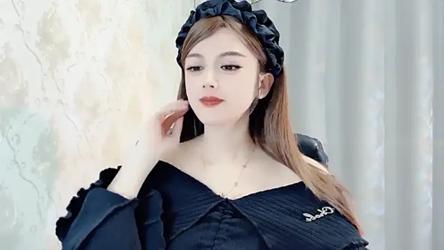 VIWVI online show from February 4, 11:38 am