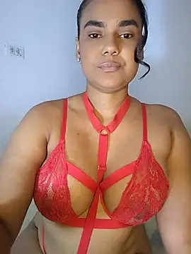 AntonellaShot online show from June 14, 5:15 pm