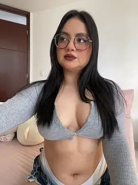 montmariana online show from May 24, 4:23 pm