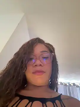 ashley Tompson1 online show from May 22, 12:22 pm
