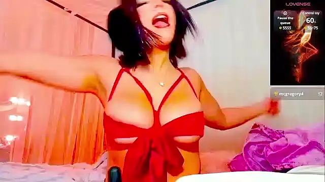 Aubreyessex online show from December 23, 11:39 pm