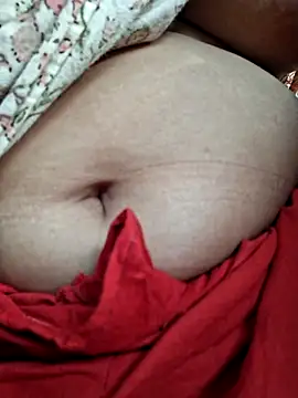 Snapshot of Priya_Bong chatting on July 1, 1:40 am Priya Bong online show from July 1, 1:40 am