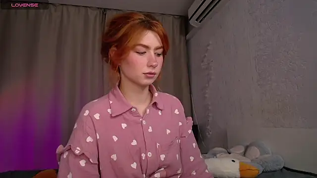 Snapshot of Evaa_Moonn_ chatting on October 14, 8:59 am Evaa Moonn online show from October 14, 8:59 am