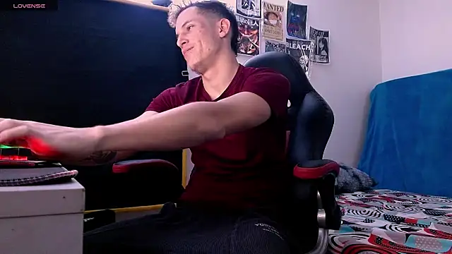 Snapshot of deividcloud36 chatting on February 12, 6:47 pm deividcloud36 online show from February 12, 6:47 pm