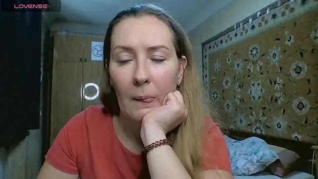 AnnaXLovers online show from June 11, 8:34 am