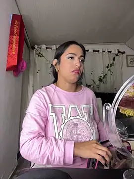 Snapshot of JazminTaylor chatting on March 8, 12:33 am JazminTaylor online show from March 8, 12:33 am