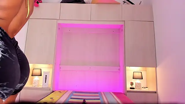 tamaraa smiith online show from January 23, 2:50 pm