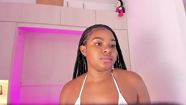 tamaraa smiith online show from February 18, 2:06 pm