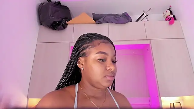 tamaraa smiith online show from March 11, 6:08 pm