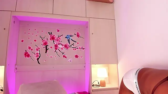 tamaraa smiith online show from October 4, 7:45 pm