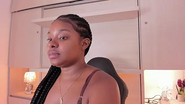 tamaraa smiith online show from October 16, 7:59 pm