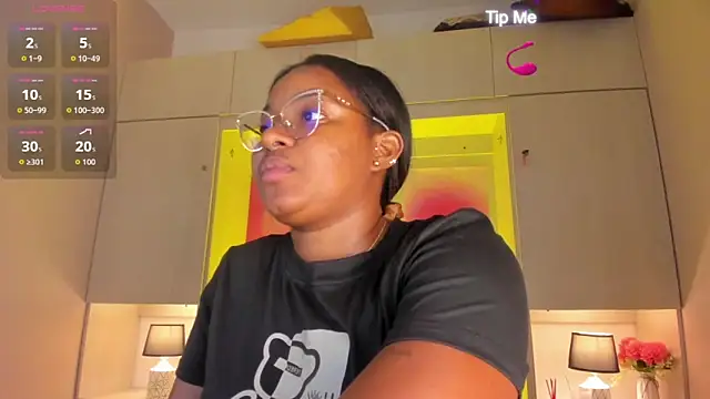 tamaraa smiith online show from May 15, 7:32 pm