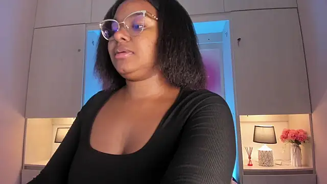 tamaraa smiith online show from May 16, 7:56 pm
