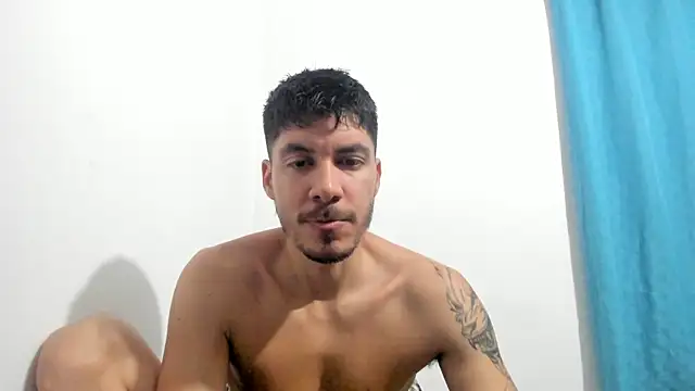 Snapshot of daniel_sexy777 chatting on July 24, 1:14 am daniel sexy777 online show from July 24, 1:14 am