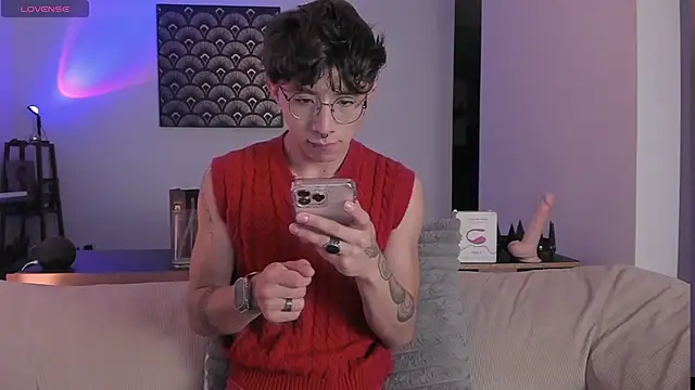 Snapshot of im__thomass chatting on December 18, 1:22 am im thomass online show from December 18, 1:22 am