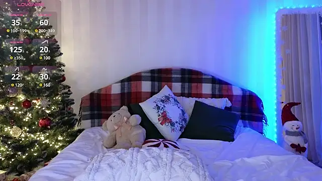 Aisha Riley online show from December 16, 1:22 pm