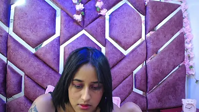 Snapshot of milly_print chatting on February 6, 5:46 am milly print online show from February 6, 5:46 am