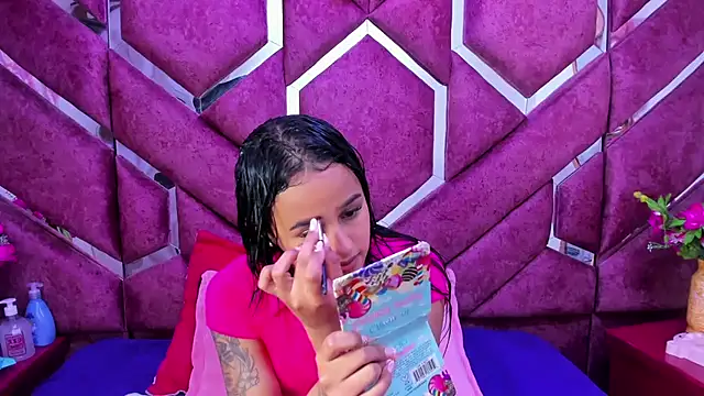 Snapshot of milly_print chatting on March 23, 2:48 am milly print online show from March 23, 2:48 am