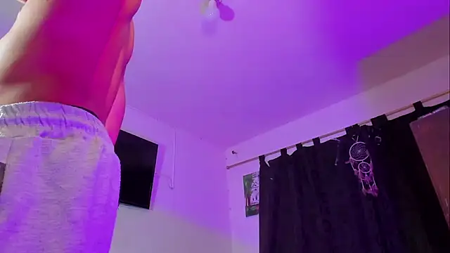 Snapshot of visaelX chatting on December 13, 1:37 am visaelX online show from December 13, 1:37 am