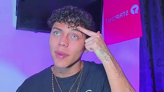 Snapshot of visaelX chatting on December 28, 4:51 am visaelX online show from December 28, 4:51 am