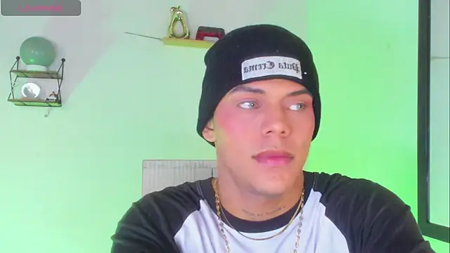 Snapshot of visaelX chatting on February 27, 2:32 pm visaelX online show from February 27, 2:32 pm