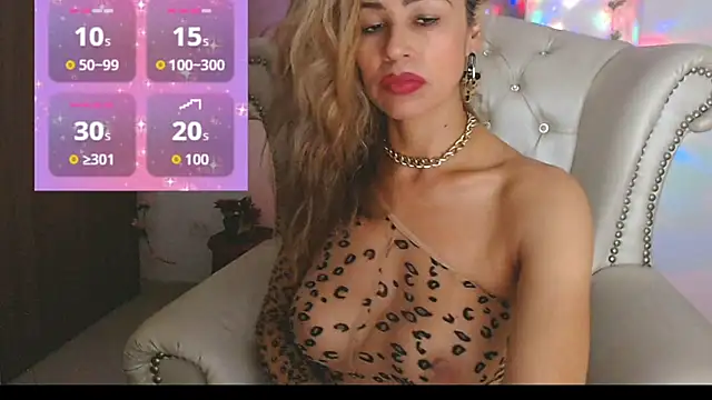 Snapshot of Isabelhot1 chatting on October 20, 7:47 pm Isabelhot1 online show from October 20, 7:47 pm