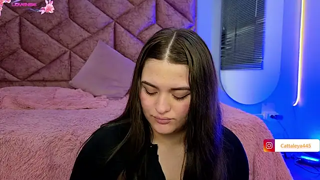 cattaleya    online show from March 11, 6:32 am