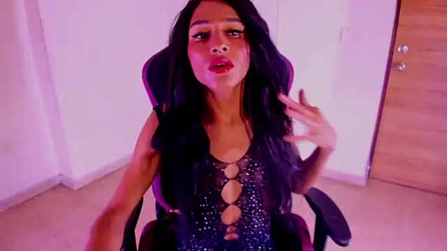 carolinemiller7 online show from October 23, 5:07 am