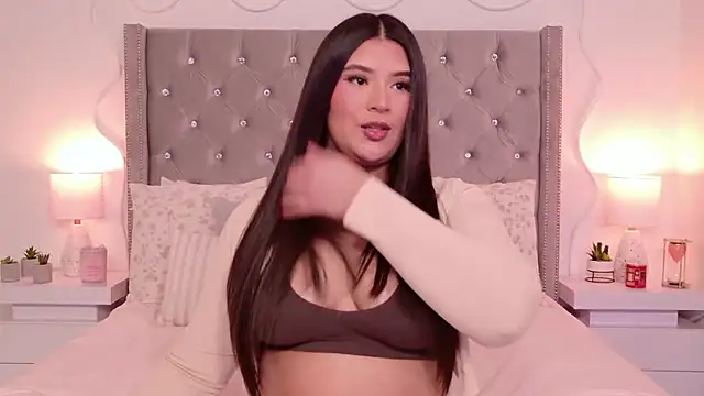 JuliaSUMMERS2022 online show from January 17, 12:59 am