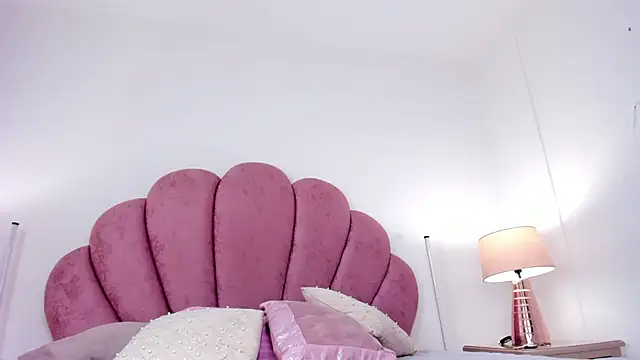 Paytonferrara online show from February 18, 1:45 am