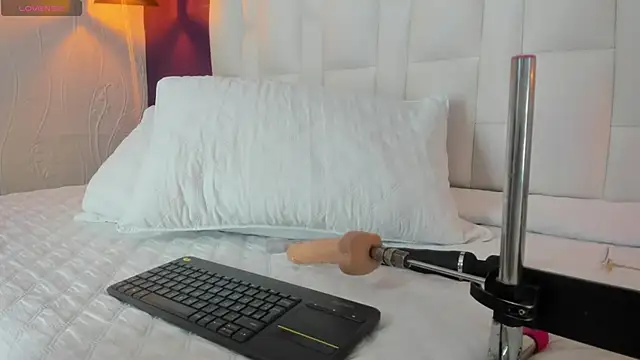 Abbyadams online show from January 22, 2:26 am