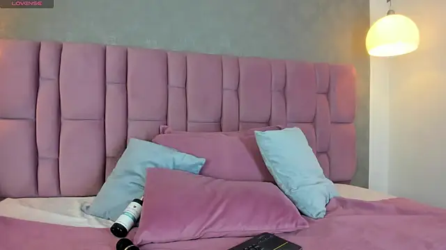 Abbyadams online show from February 20, 2:29 am