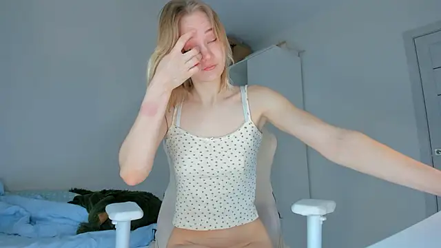 JennyWoody online show from March 29, 3:50 am