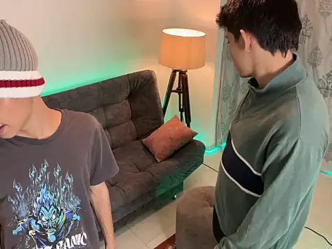 MyLatinHotBoys online show from December 26, 11:35 pm