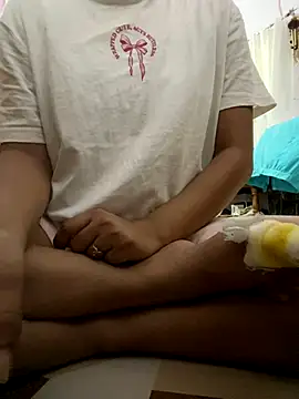 Snapshot of samayra124 chatting on September 16, 6:25 am samayra124 online show from September 16, 6:25 am