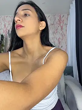 UrNewFantasy online show from May 7, 1:38 pm
