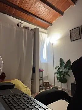 Miss-Abbii online show from March 12, 9:10 pm