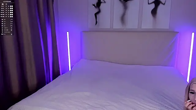 EmmaBarbs online show from October 6, 8:39 pm