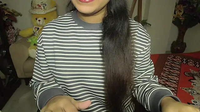 Snapshot of Most-Beautiful-Queen chatting on December 23, 6:16 pm Most-Beautiful-Queen online show from December 23, 6:16 pm