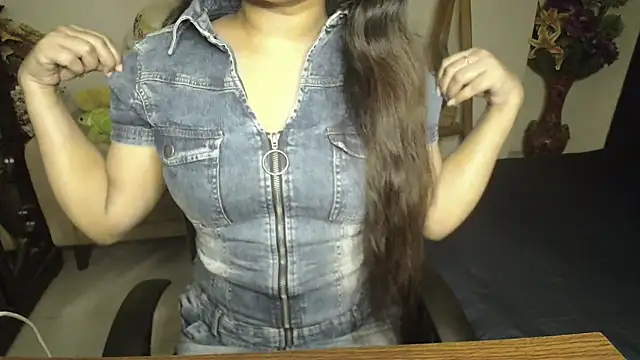 Snapshot of Most-Beautiful-Queen chatting on January 21, 11:34 pm Most-Beautiful-Queen online show from January 21, 11:34 pm