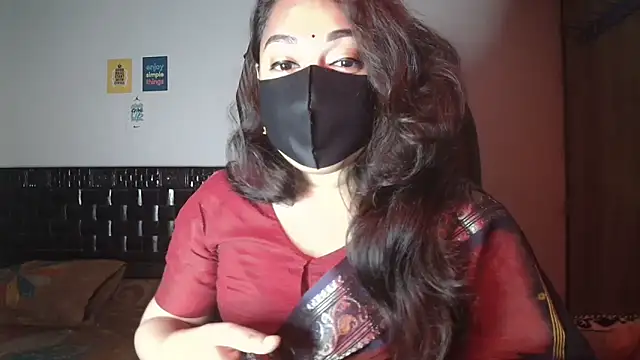 Most-Beautiful-Queen online show from December 21, 7:10 pm