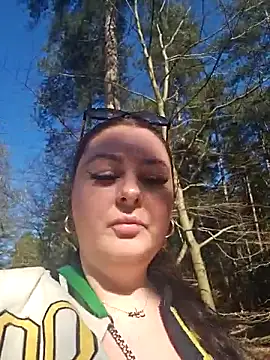 Britishbella online show from March 18, 1:42 pm