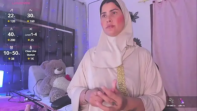 Snapshot of AishaAmin_ chatting on January 18, 3:42 am AishaAmin online show from January 18, 3:42 am