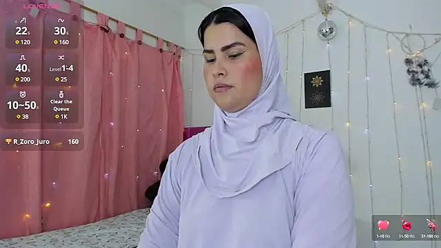 Snapshot of AishaAmin_ chatting on January 28, 3:14 pm AishaAmin online show from January 28, 3:14 pm