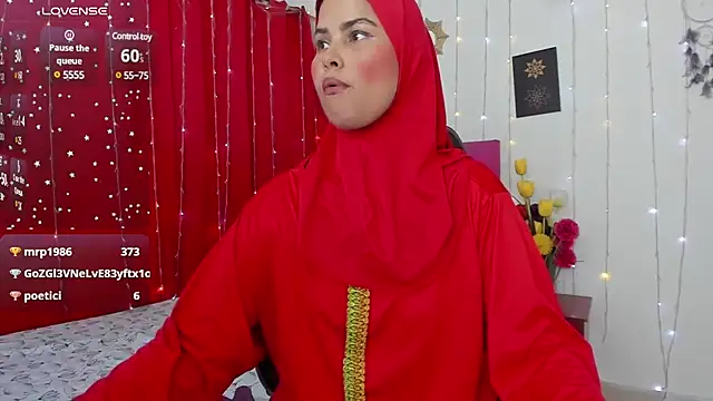 Snapshot of AishaAmin_ chatting on March 12, 5:07 pm AishaAmin online show from March 12, 5:07 pm