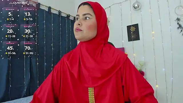 Snapshot of AishaAmin_ chatting on September 18, 12:40 pm AishaAmin online show from September 18, 12:40 pm