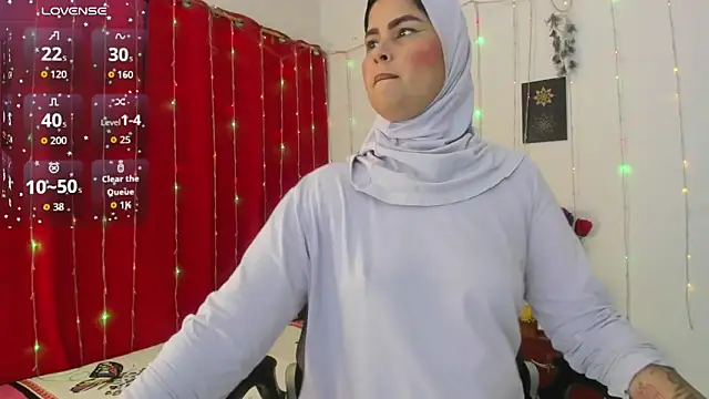 AishaAmin  online show from April 16, 12:17 pm