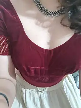 Brown Maxi online show from February 2, 9:40 am